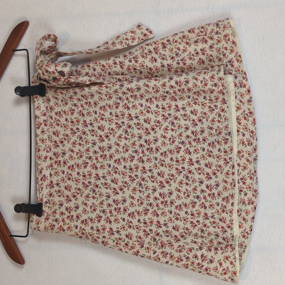 American Eagle Cream & Pink Floral Layered Wrap Mini‎ Skirt XS